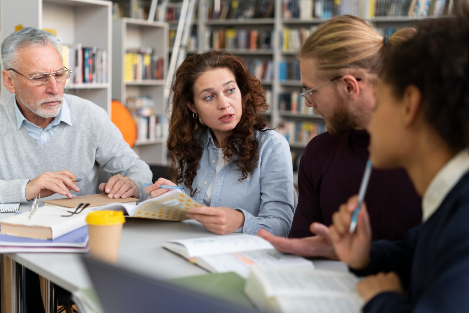 Comment comparer efficacement plusieurs établissements d'enseignement supérieur ?